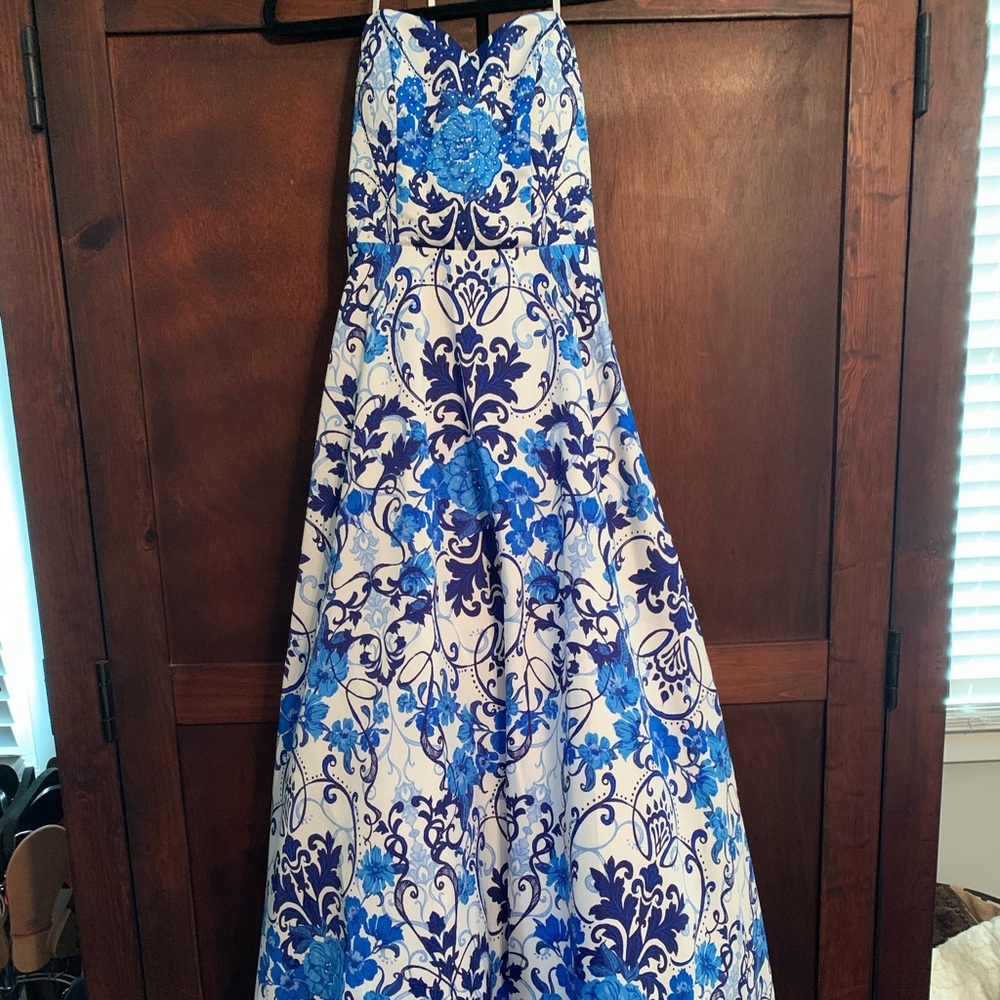 Prom dress